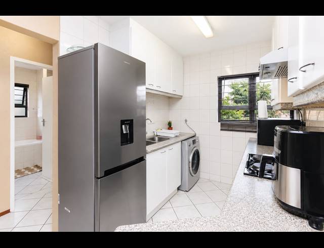 2 BEDROOM APARTMENT FOR SALE IN GLENVISTA